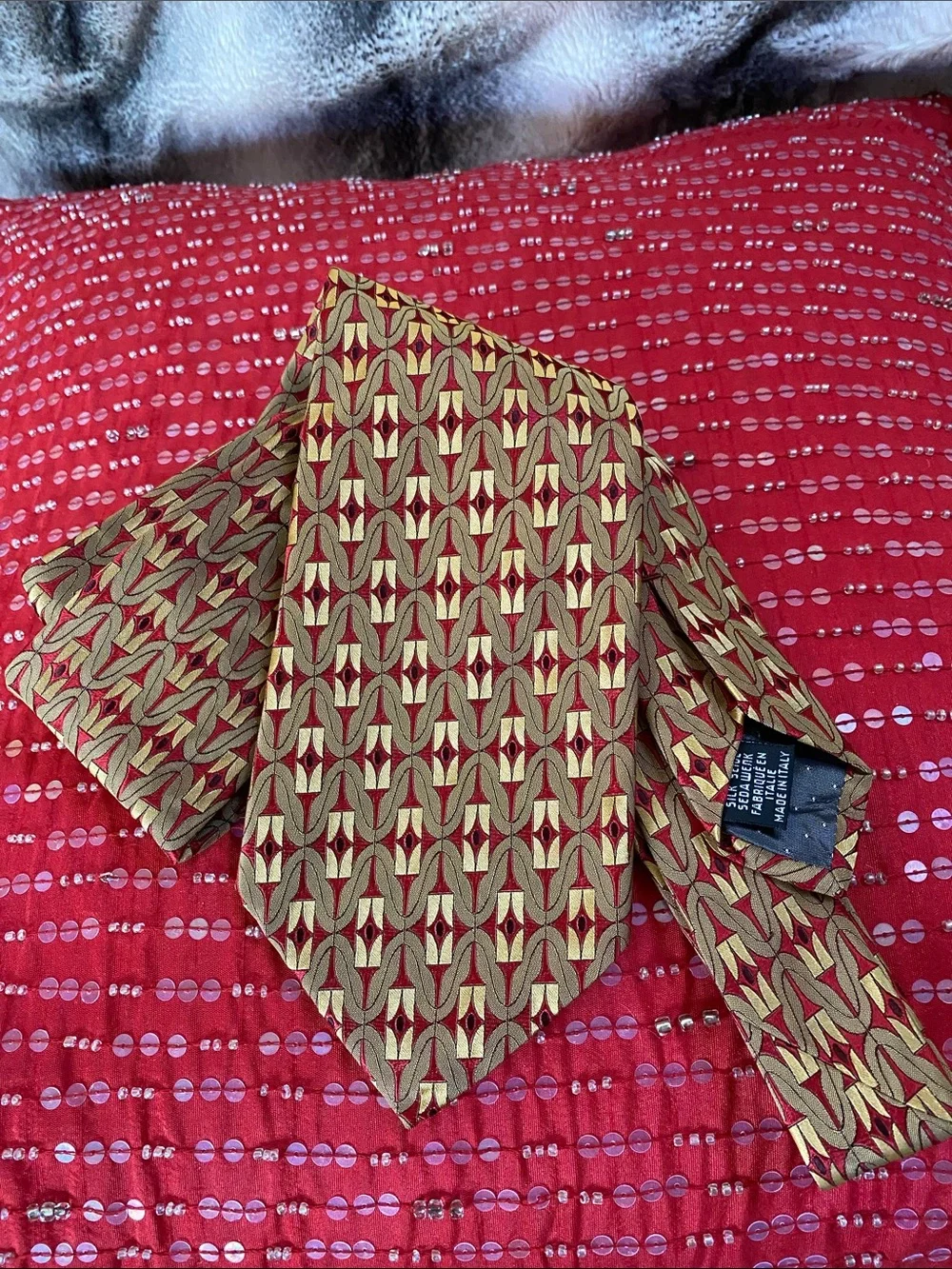 Gianfranco Ferre 💯 Silk Made in Italy 🇮🇹 Stunning Luxurious Rare Tie